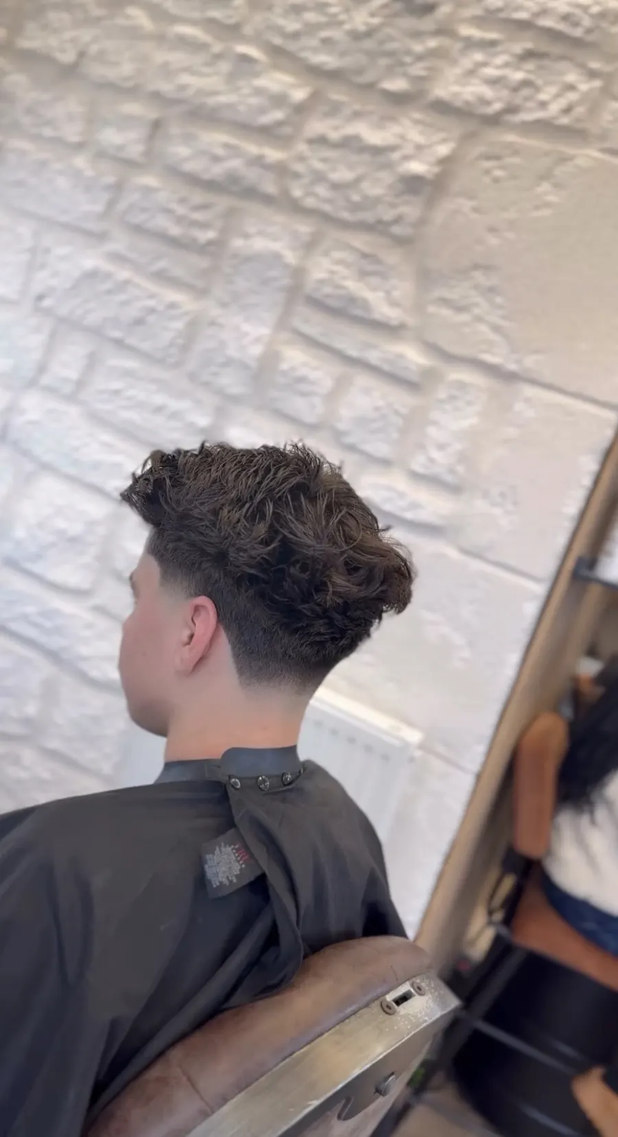 Dan, spécialiste en épilation et soins du visage chez Eleganze